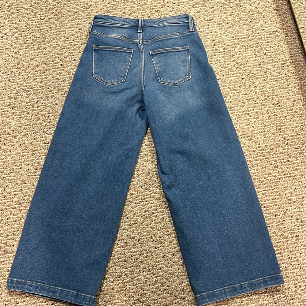 Universal Thread highest rise wide leg crop - Picture 2 of 2
